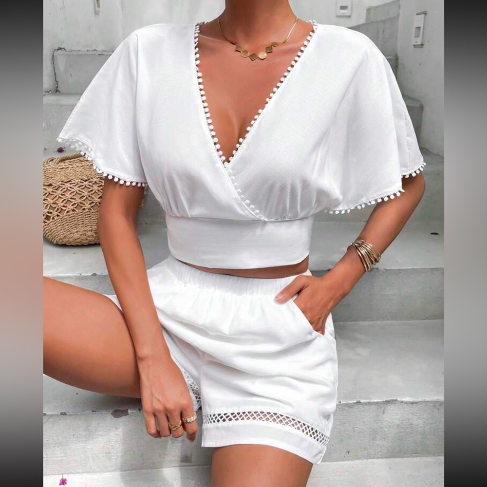 White Frenchy Surplice Neck Batwing Sleeve Crop Top & Shorts Set - Size Large